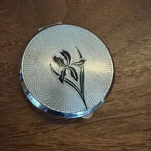 Antique Art Deco Iris detail Sterling Powder Compact ✨Firm on price✨
